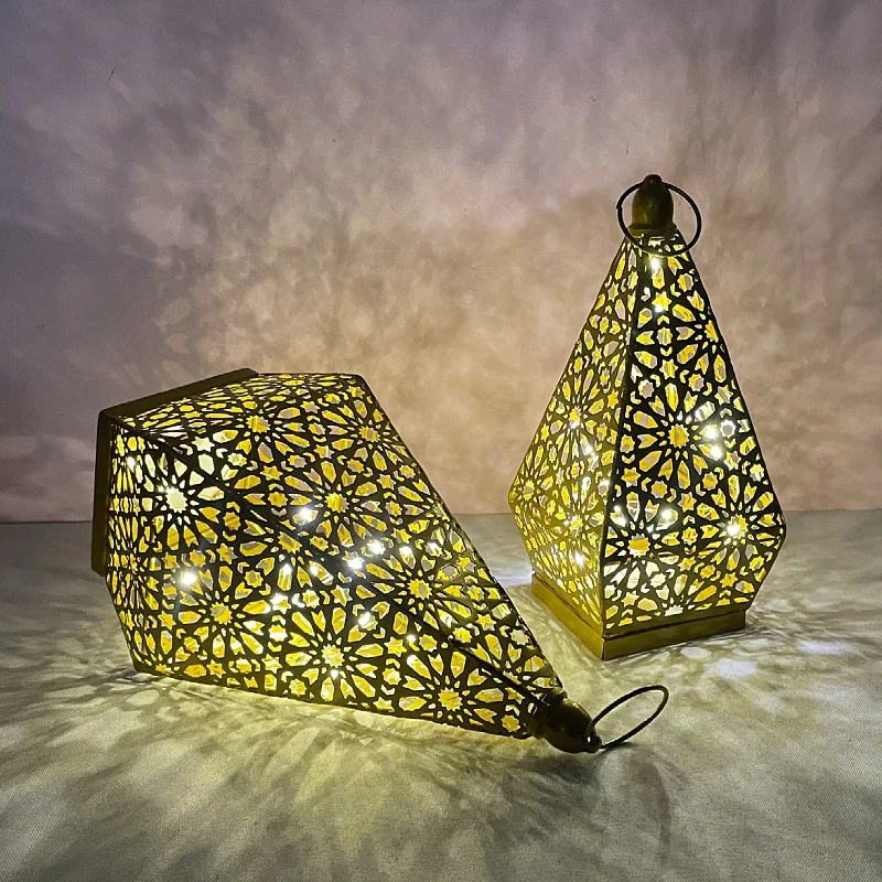 Pyramid metal led starry sky projection Moroccan wind lamp atmosphere wrought iron ornament decorative handicraft lantern