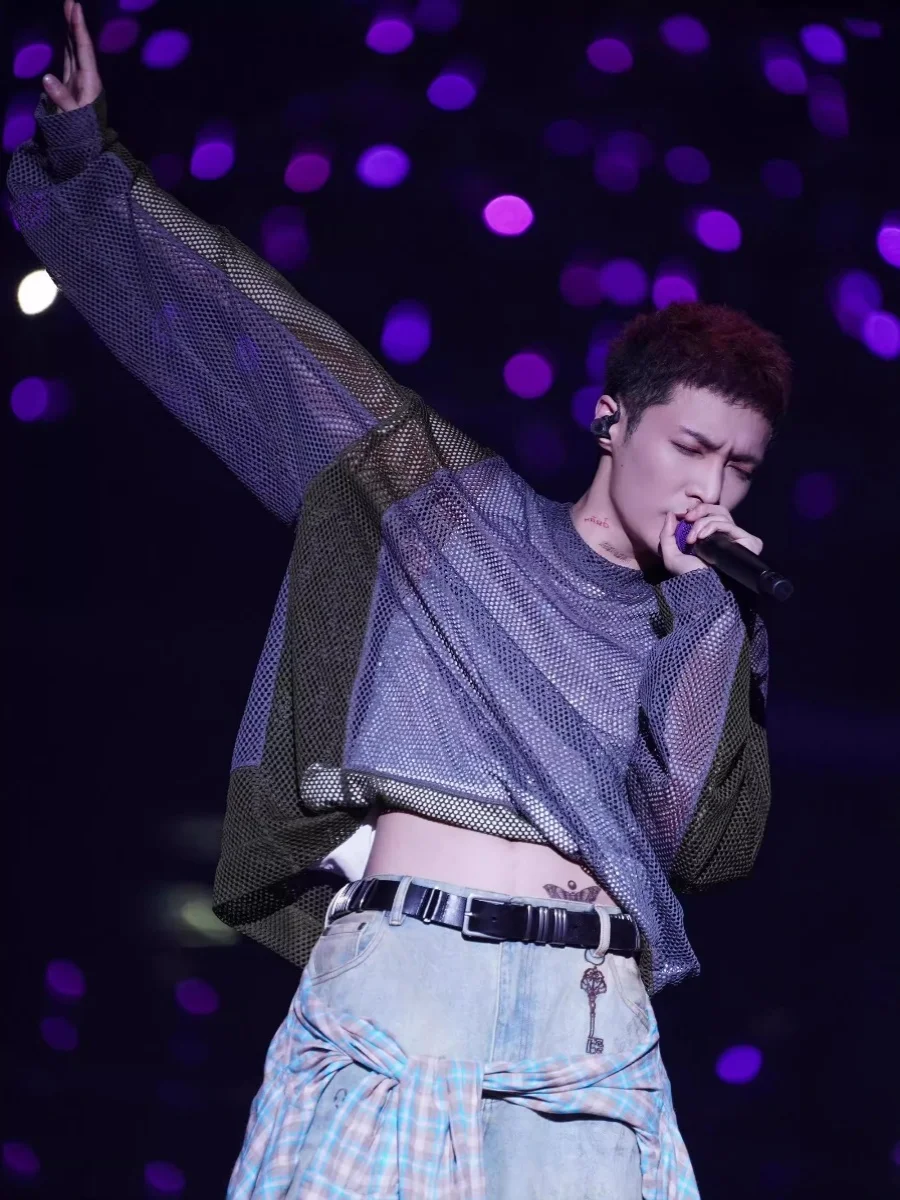 패션 그리드 중공 풀오버 니트 스웨터 남성과 여성 2025 봄 여름 느슨한 긴 소매 유행 들어 갔어 의류