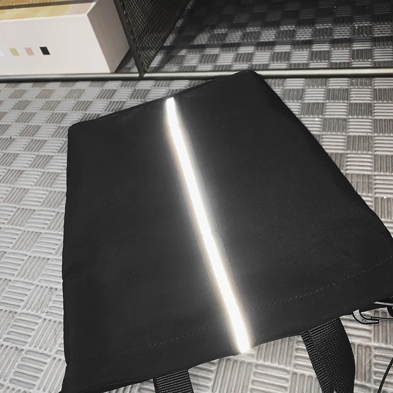 ใหม่แถบสะท้อนแสงส่องสว่างผู้ชายและผู้หญิงกระเป๋าสะพายข้างกระเป๋าน้ำหนักเบาสบายๆกีฬากระเป๋าสะพาย