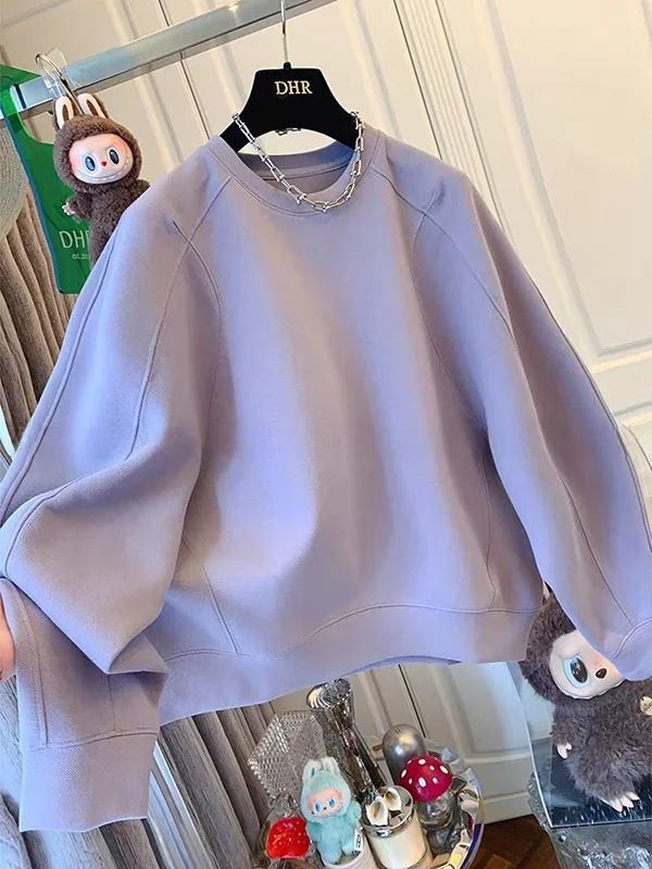 سترة نسائية كبيرة جدًا 300 Pou Batwing Sve طويلة Sve مقاس كبير بلوزة خريفية فضفاضة غير رسمية جديدة 2025