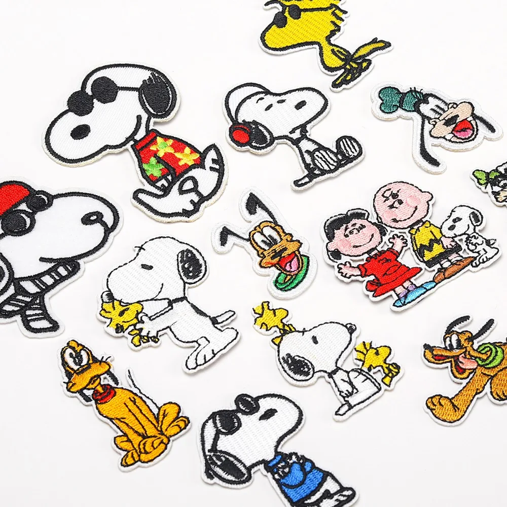 5pcs Anime Snoopy Embroidered Stickers Label Kawaii Cartoon Puppy Clothing Bags Shoes Hats Diy Patch Decals Decorative Gifts Toy