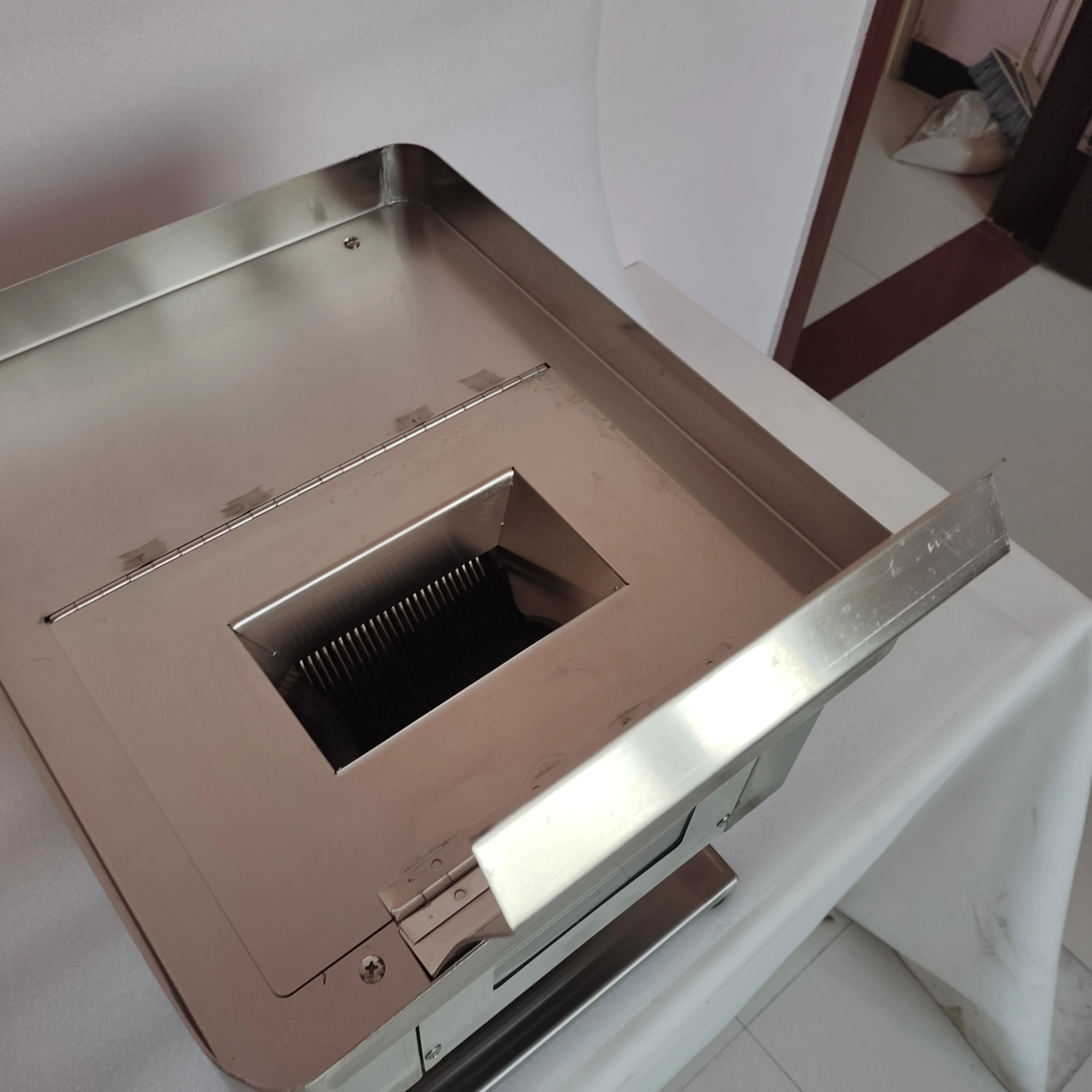 Automatischer Fleischschneider aus Edelstahl Hochleistungs-Gewerbliche Fleischschneidemaschine