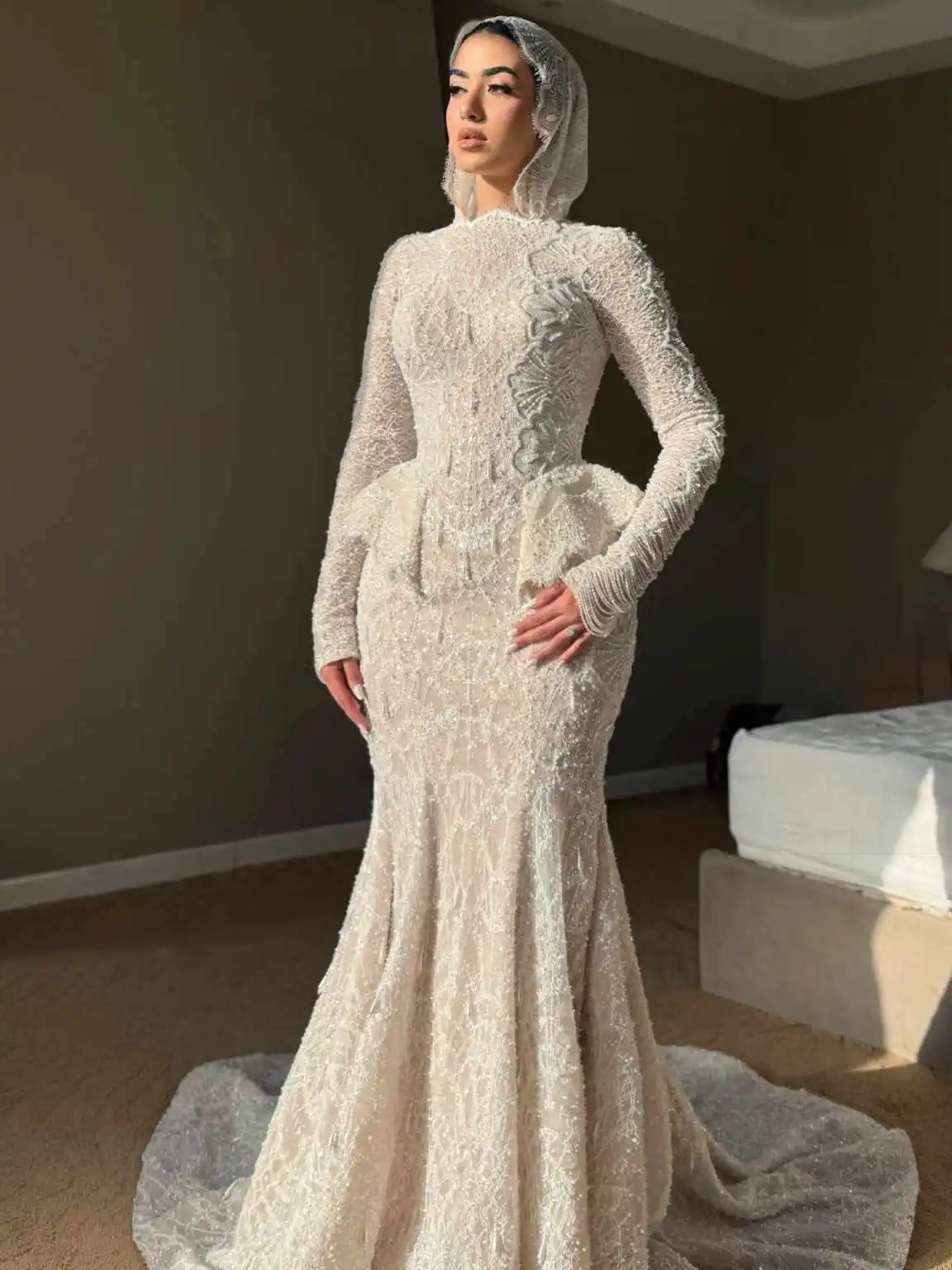 Exquisite Mermaid Wedding Dress Long Sleeve High Collar Applique Sequins Pearl Bridal Gown Prom Customized Vestido De Novia