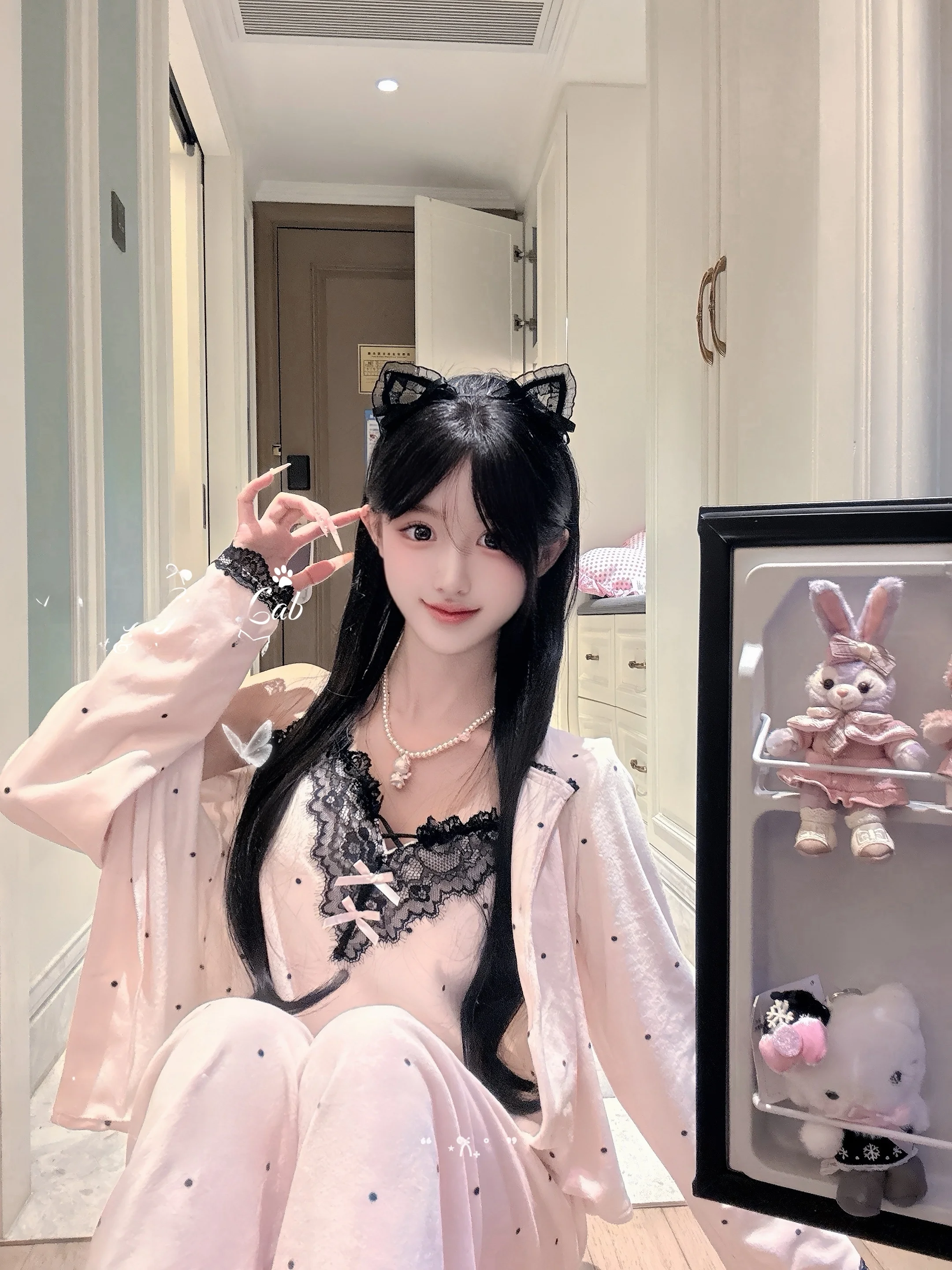 

Miubby Sweet Korean Women's Autumn Winter Pure Desire Lace Splicing Island Velvet Sleepwear Three-piece Set Adjustable Straps...