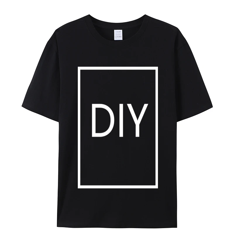 Customized men's T-shirt made of 100% cotton, weighing 220 grams. Suitable for team gatherings and gym settings.