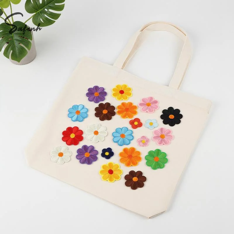 

15/22Pcs Polyester Cartoon Flower Patches Ironing Embroidery Cloth Sticker Patches For Kids Dress Applique DIY Bags Decoration
