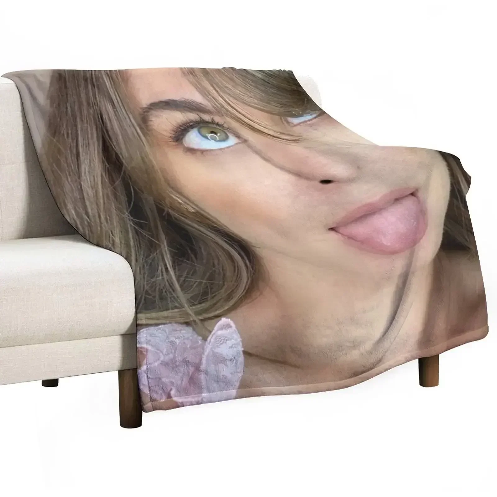 

Riley Reid Throw Blanket Breathable Lightweight Blanket for Adults Kids