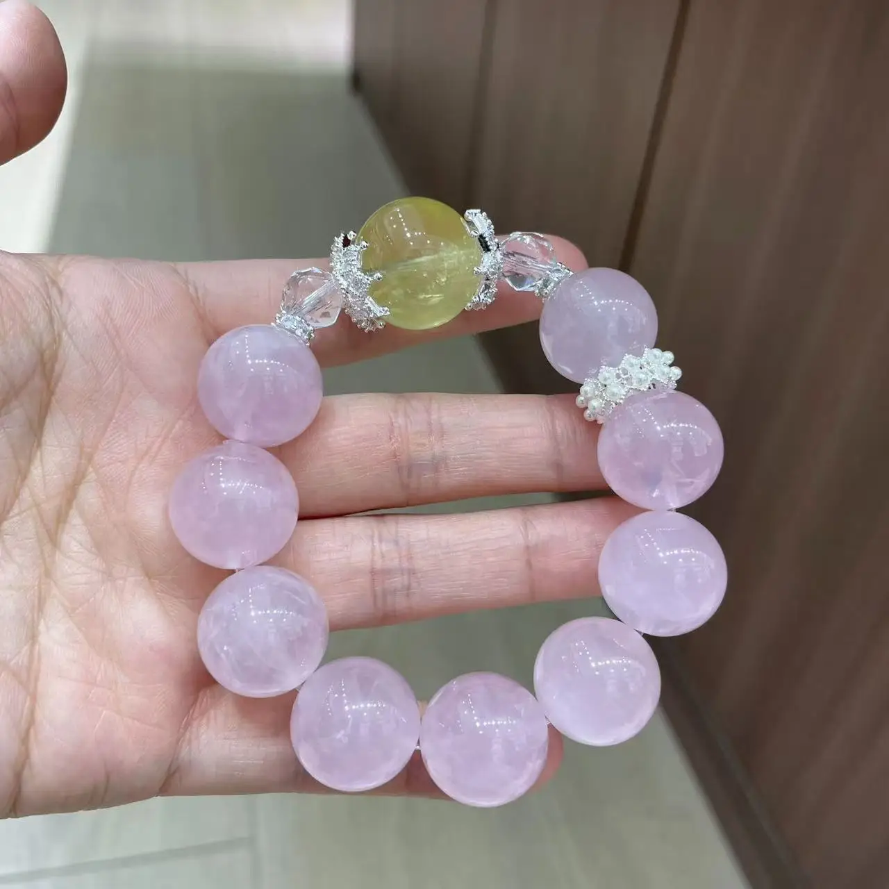 

Natural Crystal Bracelet, Pink Crystal Citrine Women's Bracelet Light Luxury Fashion Original Design