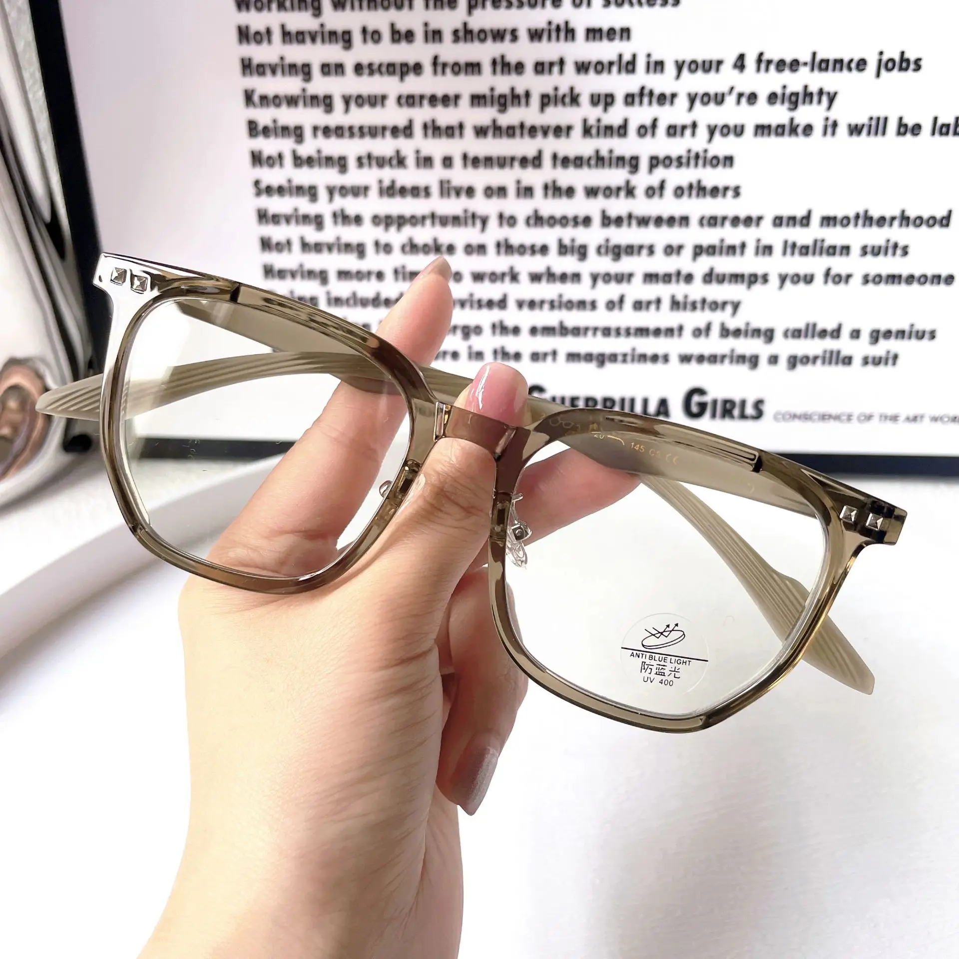 

​​2025 New Elastic Paint TR90 Frame Anti-Blue Glasses, Large Plain Frame Fashion Trend Retro Flat UV Protection Unisex Eyewear​​