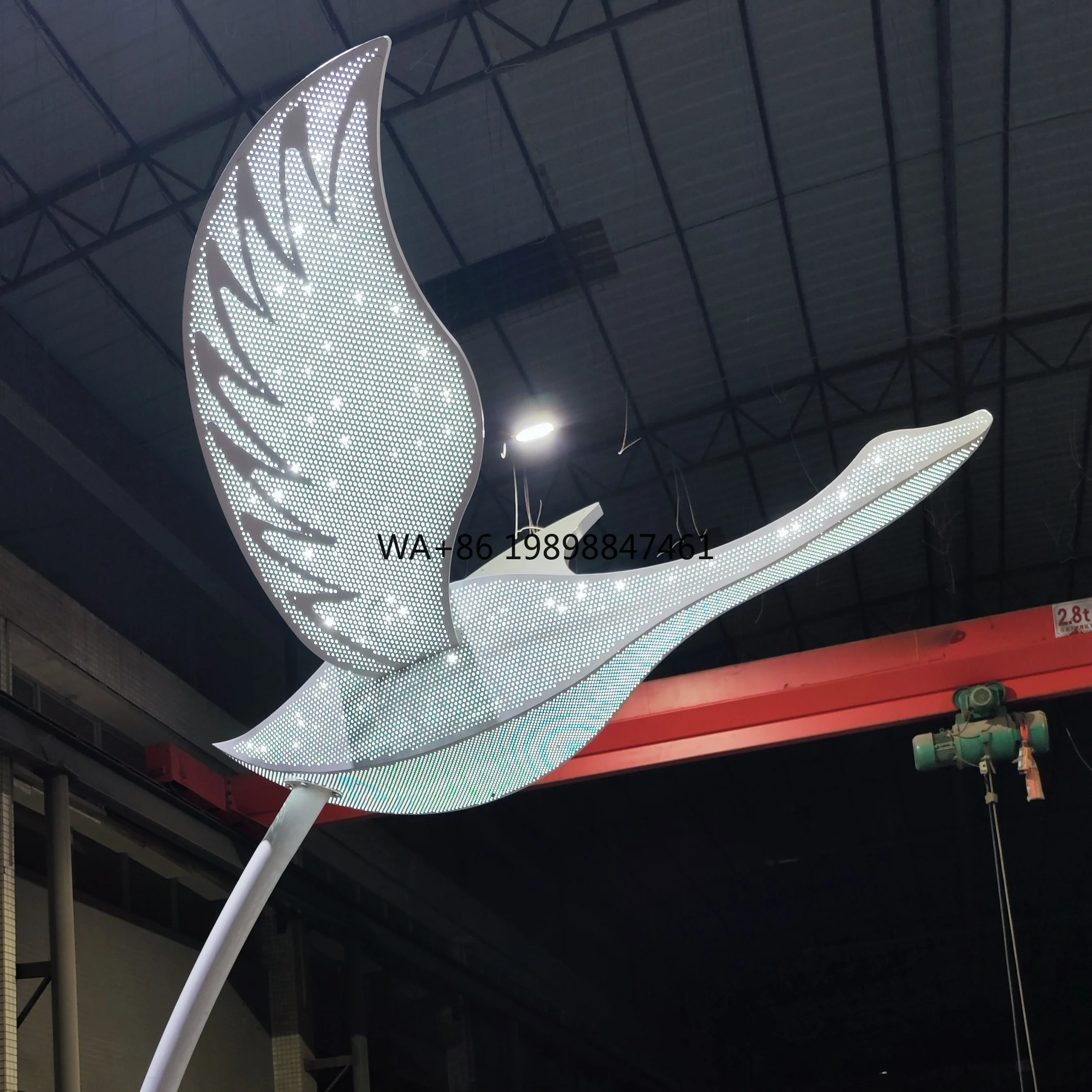 

New Design One-stop Service Flying Bird Shape Outdoor Landscape Light Decorative LED Motif Light