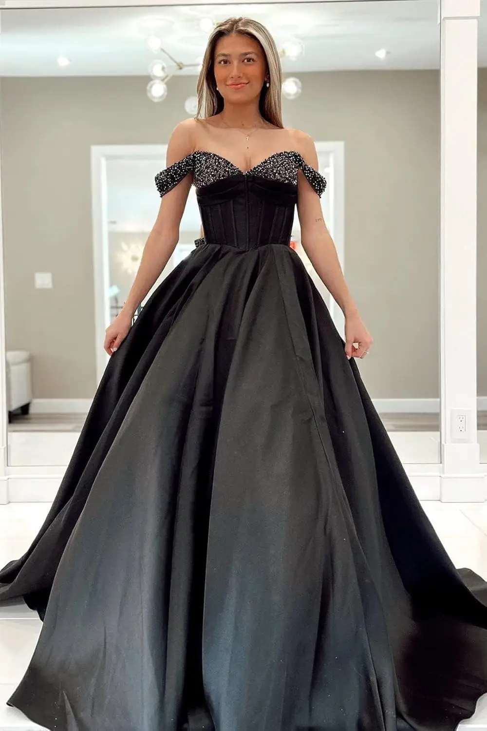 오프숄더 새틴 프롬 드레스 비즈 장식 스위트하트 볼 가운 우아한 A라인 웨딩 드레스 신부용 정장 드레스 이브닝 드레스