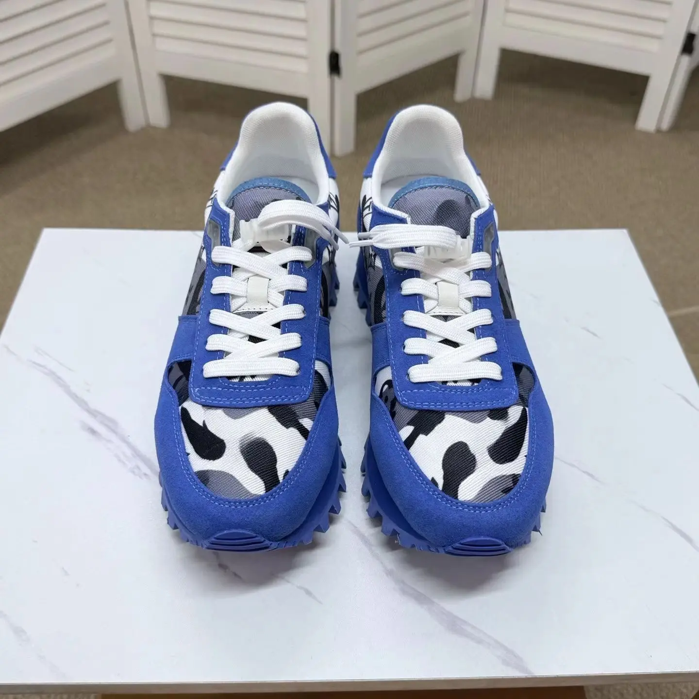 Unisex Blue Cow Print Sneakers Suede Patchwork Lace Up Low Top Casual Trainers