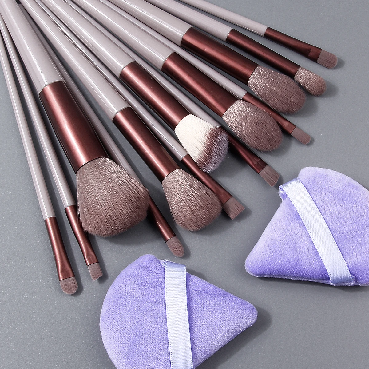 ชุดแปรงแต่งหน้าอเนกประสงค์คุณภาพสูง 16 ชิ้น, พัฟแป้งรูปพัดนุ่ม, ถังเก็บของความจุขนาดใหญ่