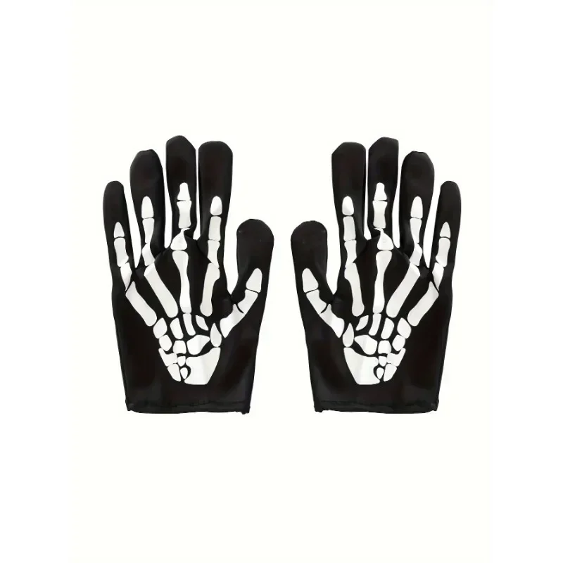 Jungen im dunklen Schnitter glüh gewand, gruseliges Kostüm mit Schädel maske, Sensen requisiten und Handschuhe, unheimliches gruseliges Kostüm für Halloween