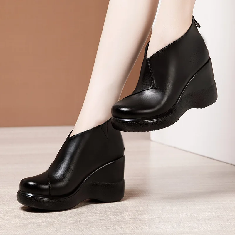 Small Size 32-43 Quality Soft Leather Shoes Women Platform Wedges Fall Winter 2024 Warm Plush High Heels Ankle Boots for Mother