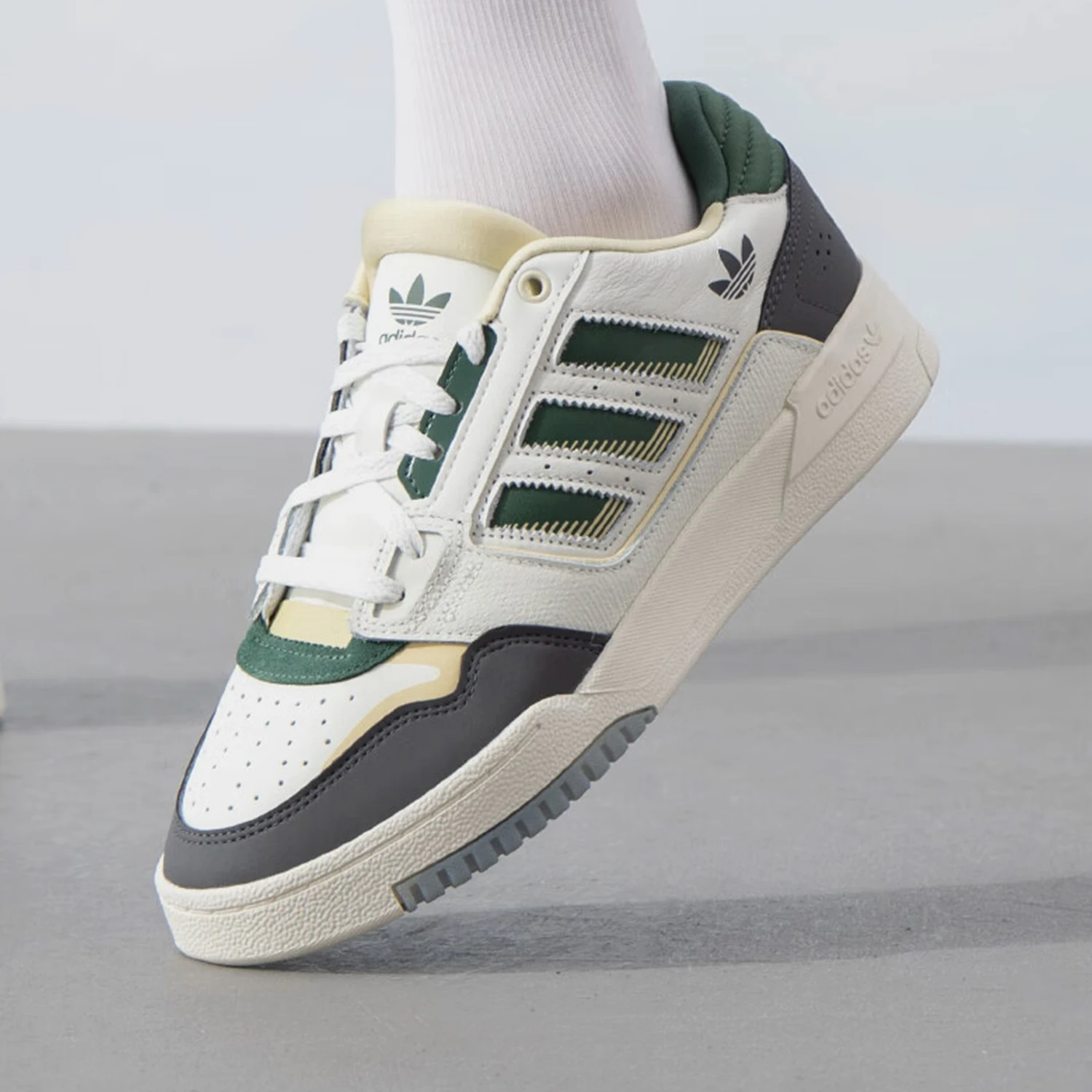 Adidas genuine clover men's and women's sports low cut lightweight casual board shoes JP5885