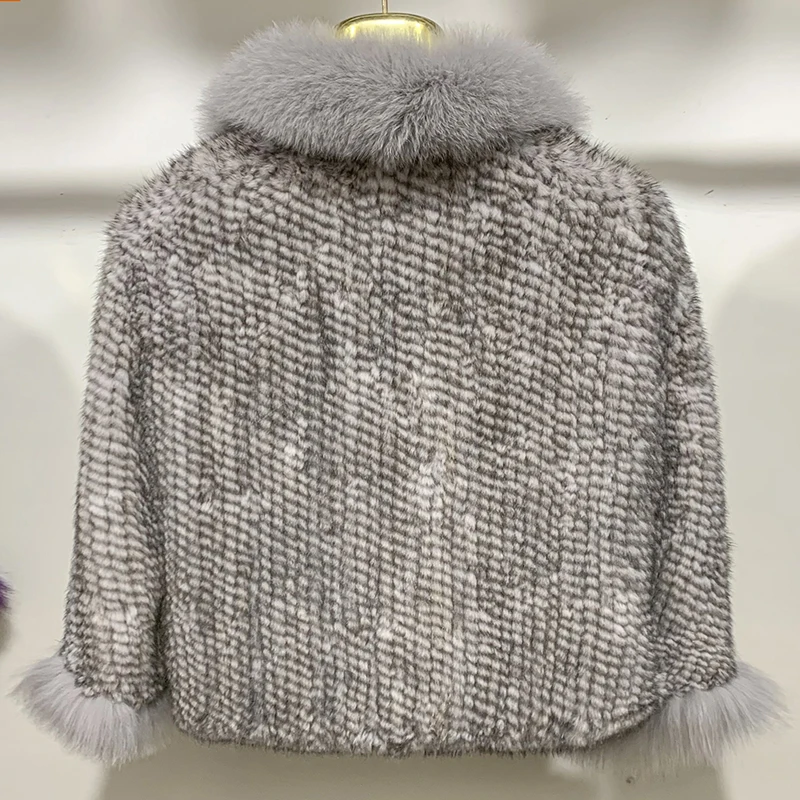 Рисунок 6 - Новое пончо из натурального норкового меха