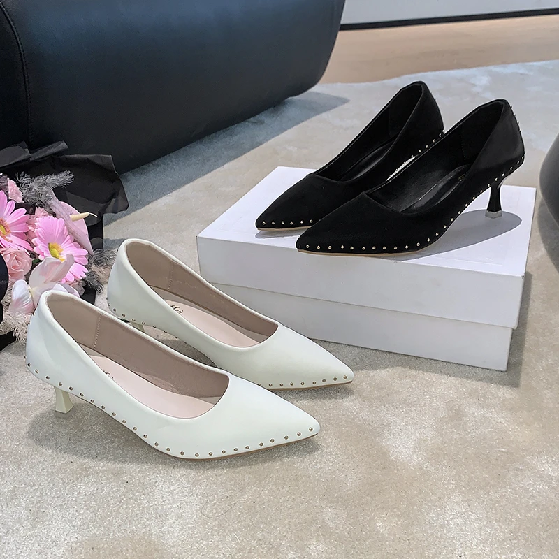 

Женские туфли на высоком каблуке с острым носком, осень 2023, новые пикантные туфли на одинарной платформе с заклепками, профессиональная рабочая обувь на шпильке, не уставшие ноги