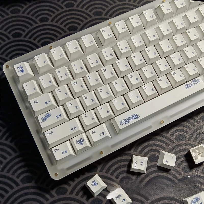 

Minimalist Blue And White Porcelain Keycap Cherry Pbt Sublimation Keyboard Keycap 132 Keys