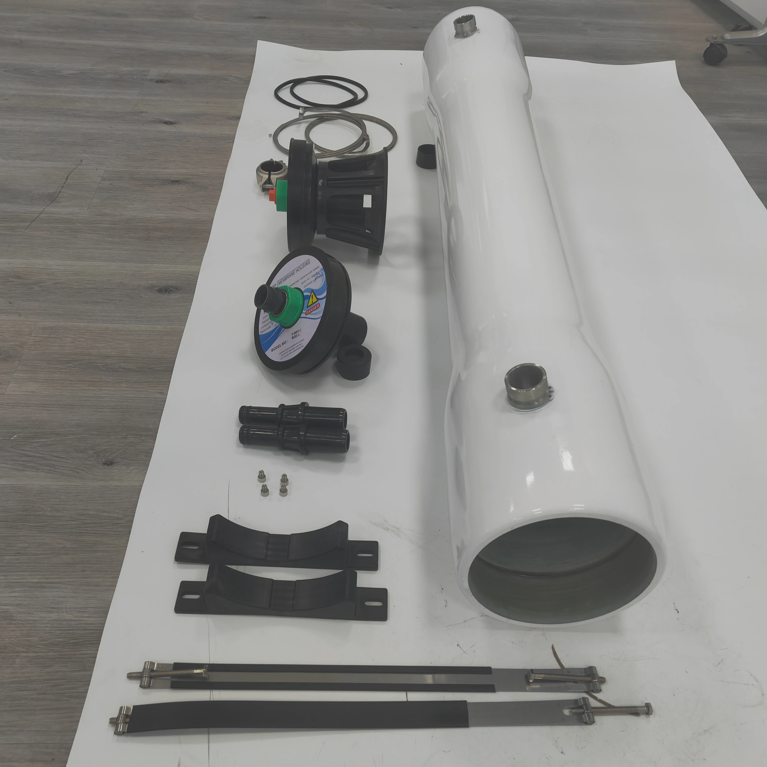 

6-Element 800psi FRP 8040 Membrane Housing Hotels Retail Restaurants Water Filtration Treatment
