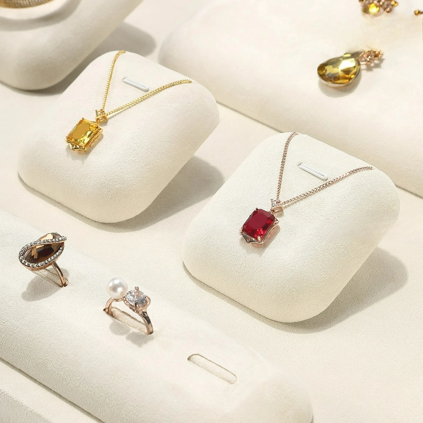 

High end microfiber jewelry display props, jewelry display racks, ring necklace display racks, jewelry props