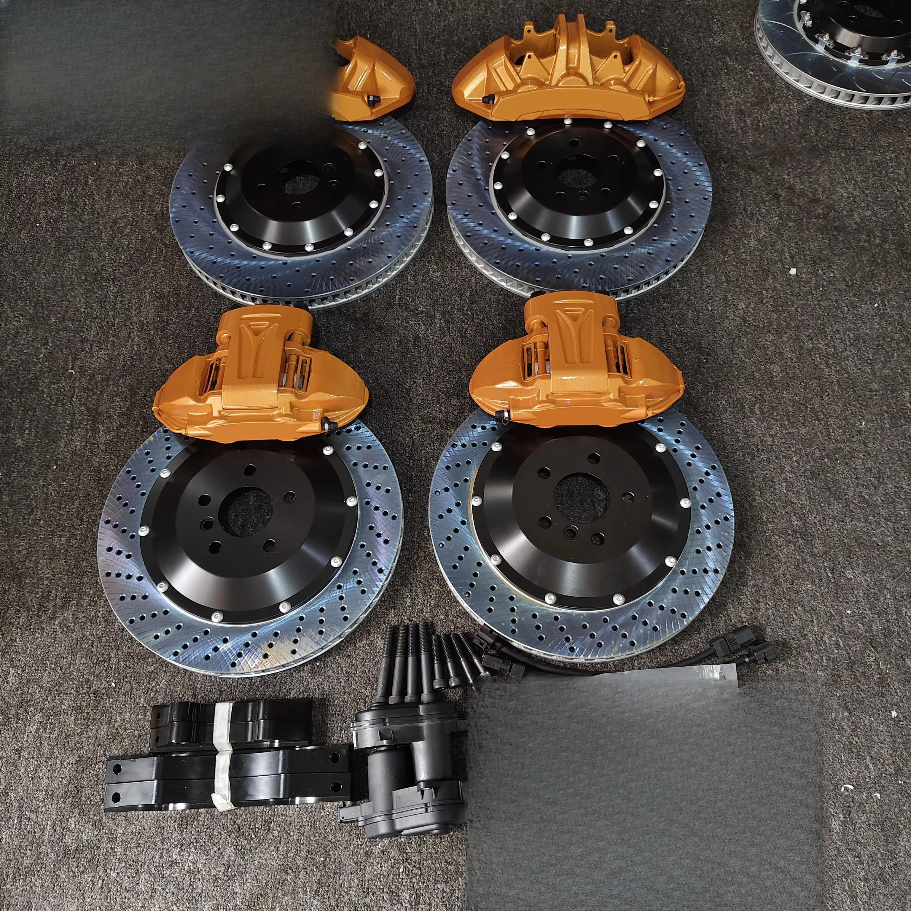 M5 gt-s Concept  Kid BZ4X Big Brake Kit Front M5 Calipers 6 Pots 6 Pistons Rear 4 Pots Brake Calipers
