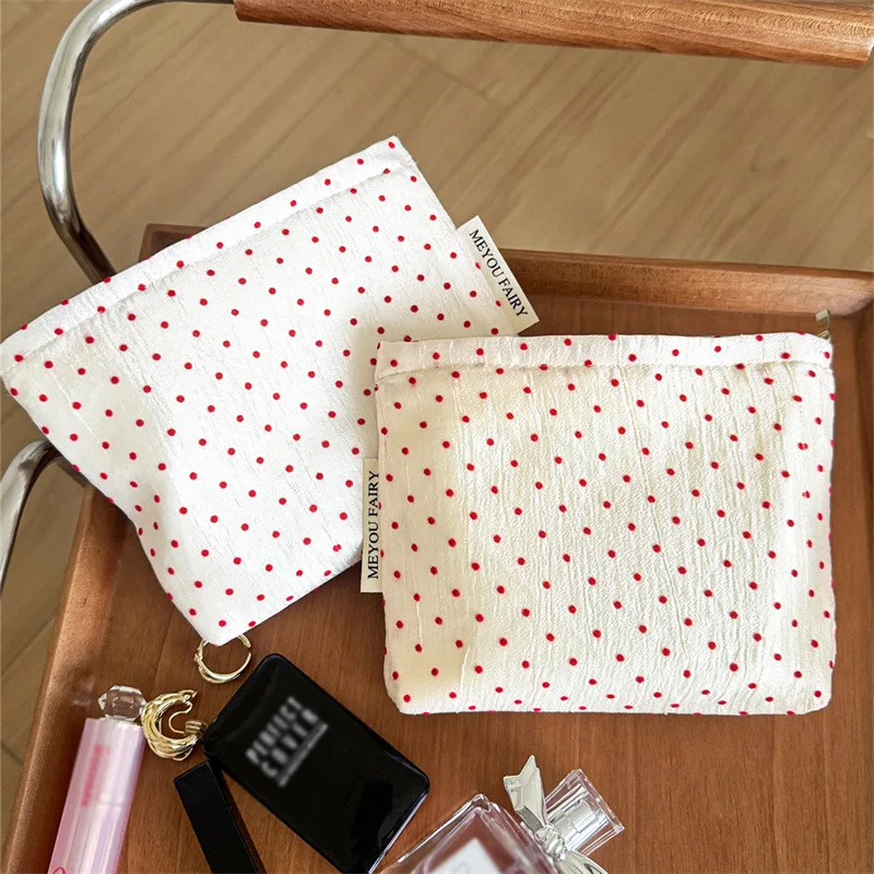 Korean-style Polka Dot Pleated Makeup Bag Large Capacity Cream-colored Lipstick Miscellaneous Item Storage Bag Toiletry Bag