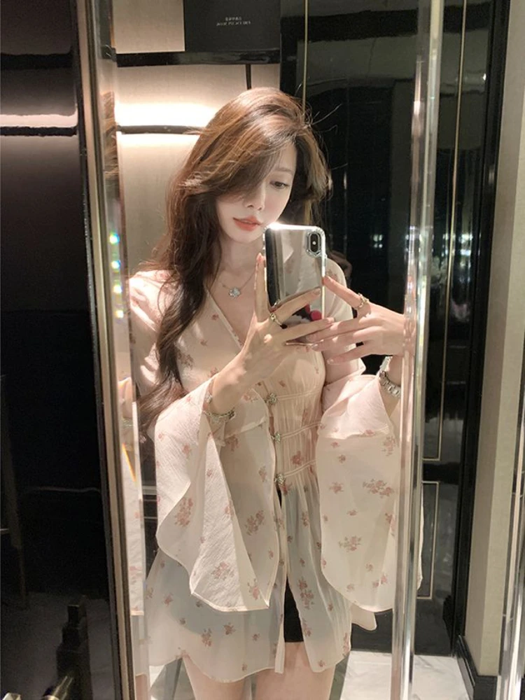 Fairycore Bloemen Flare Mouw Shirt Dames Zomer Veelzijdige V-hals Taille Slanke Tops Zachte pure blouses