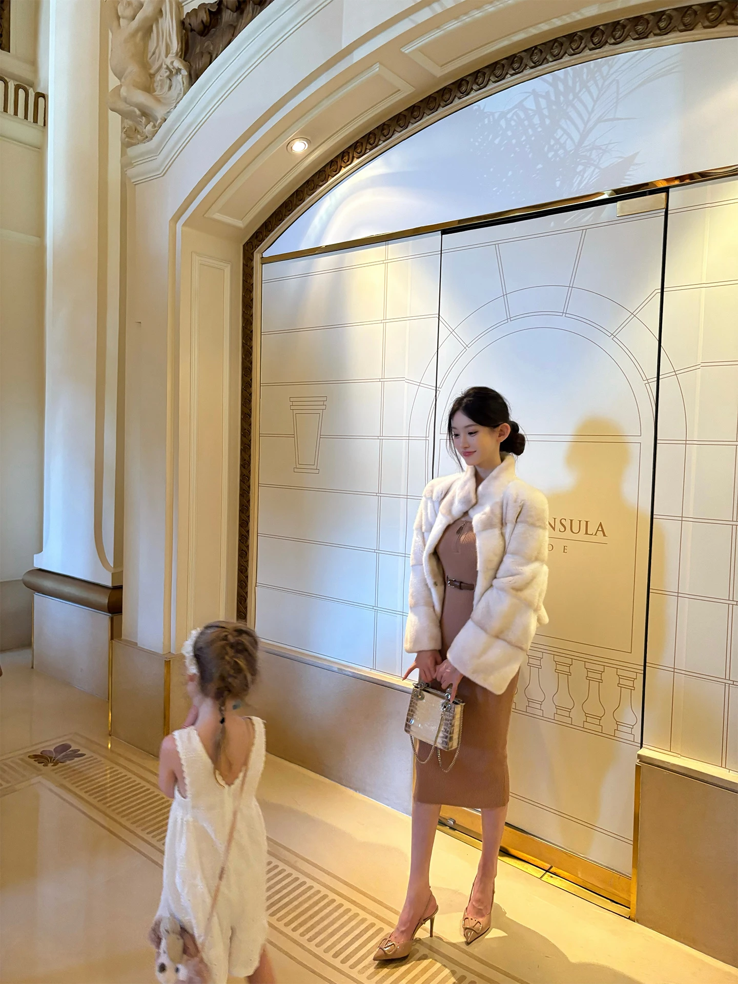 Good Morning Fan Fan Gentle Knitwear Dr พร้อมเข็มขัดสำหรับผู้หญิง ชุดเดรสไหมพรมทรงเข้ารูปสำหรับฤดูใบไม้ร่วงและฤดูหนาว