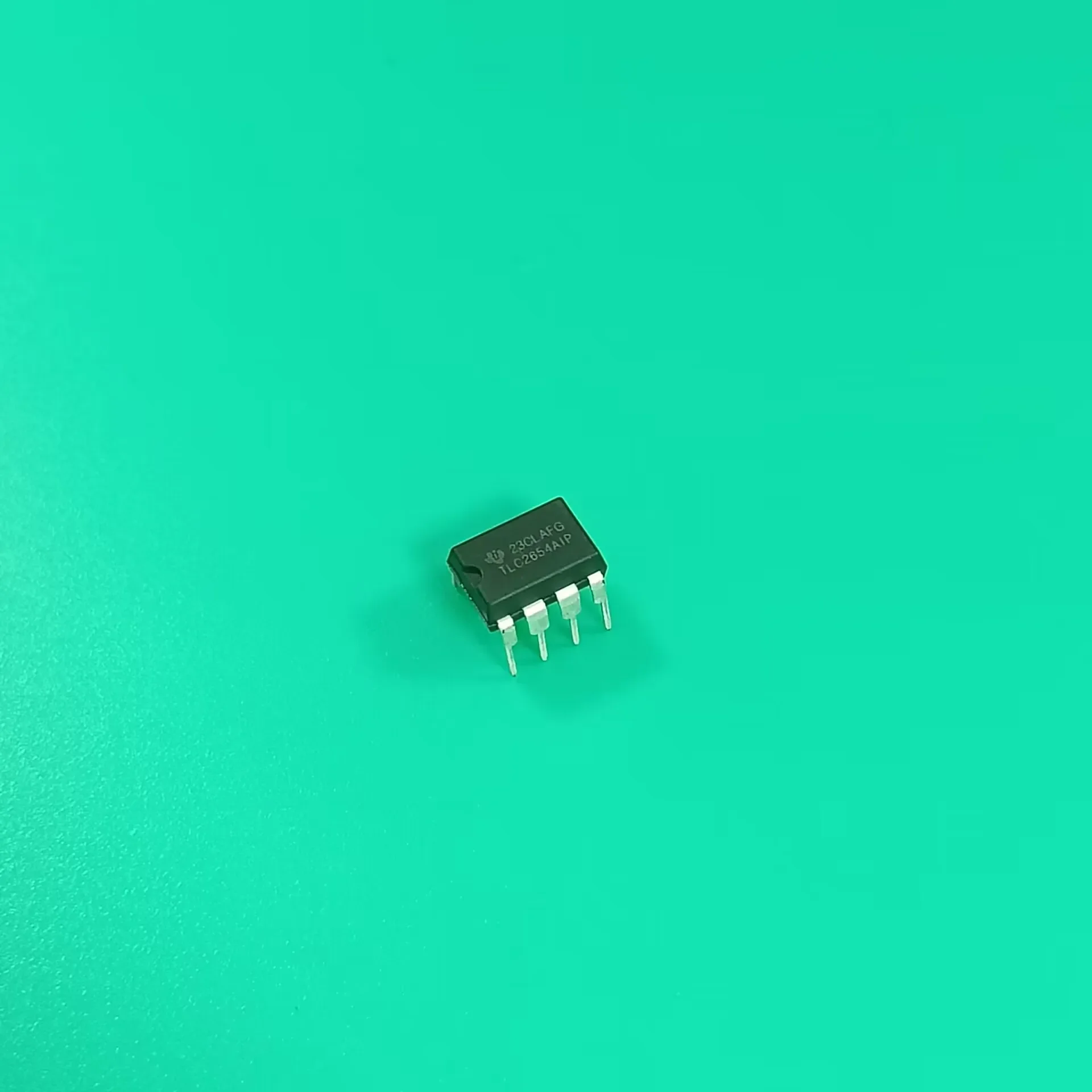 

TLC2654AIP DIP8 TLC2654 AIP IC OPAMP GP 1 ЦЕПЬ 8DIP TLC2654AIPE4 TLC2654AIPG4 TLC2654A IP TLC 2654AIP 2654 2654A TLC2654A1P