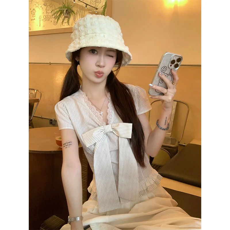 

Винтажные полосатые рубашки женские Kawaii укороченные кружевные лоскутные блузки с бантом летние японские топы в стиле Харадзюку с v-образным вырезом и короткими рукавами