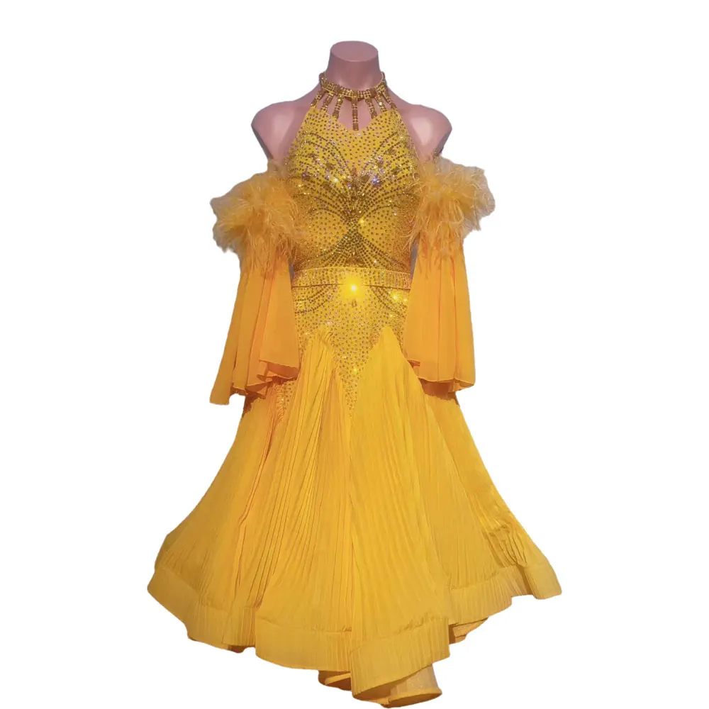 

Latin Dance International Stage Diamond Women's Wear High end Customized Red Large Skirt American Samba Performance Dress