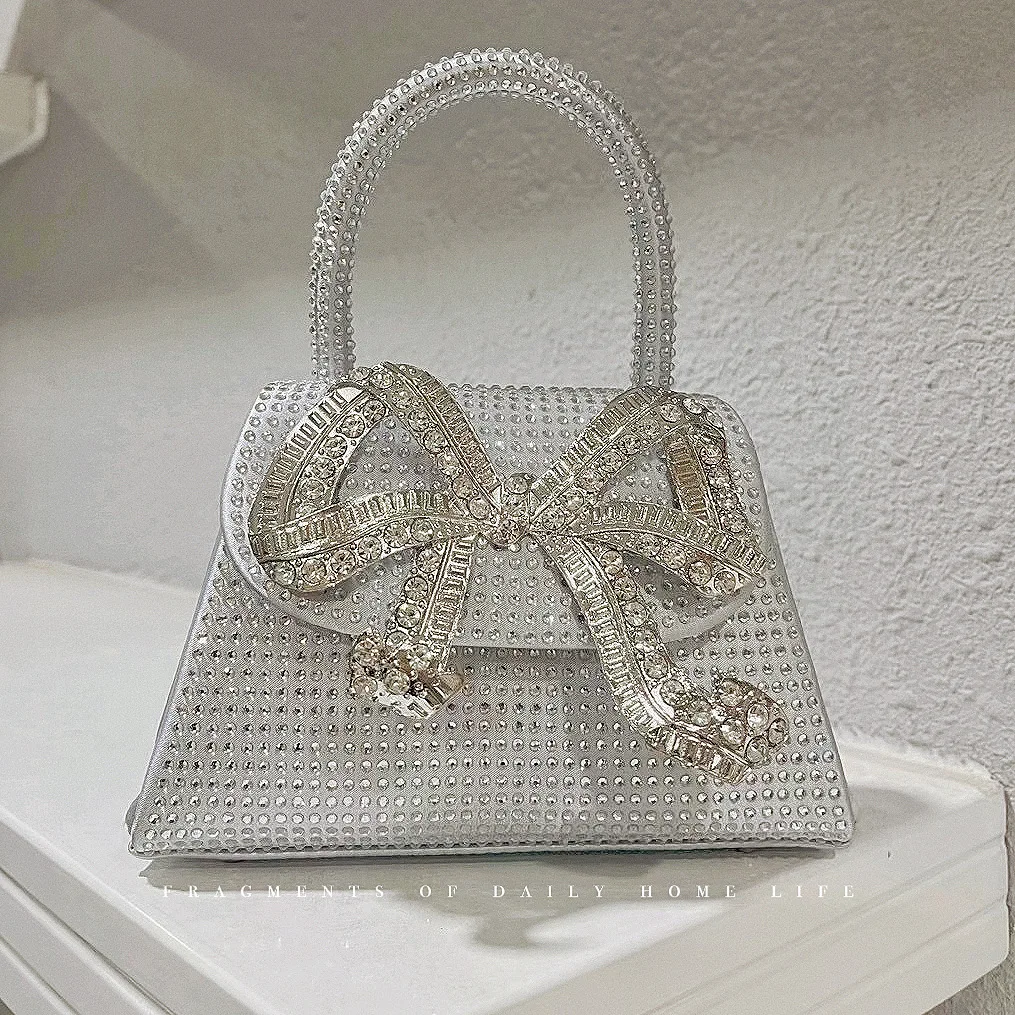 

Designer Diamonds Party Purses Shinny Female Bags 2024 Luxury Rhinestones Knot Evening Bow Glitter Crystal Mesh Women Handbags