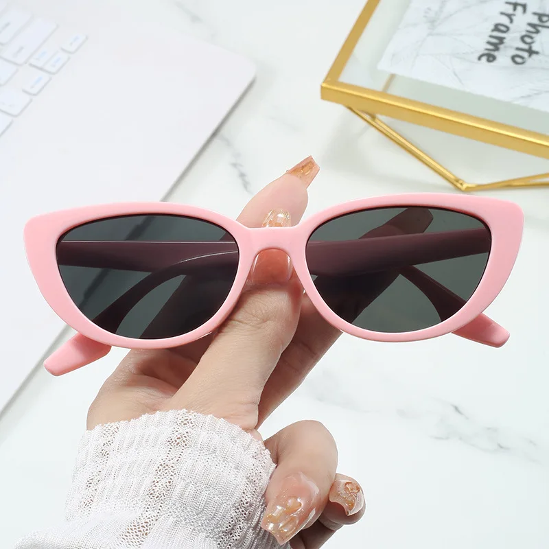 Retro Pink Cat Eye Sunglasses For Women Small Frame UV400 Fashion Stylish Shades