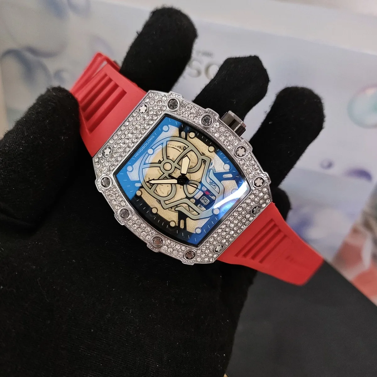 Tonneau Unique Creative Quartz Watch Men Skeleton Skull Dial Diamond Case Decorative Dial Luxury Men Watches Sport Strap Watch