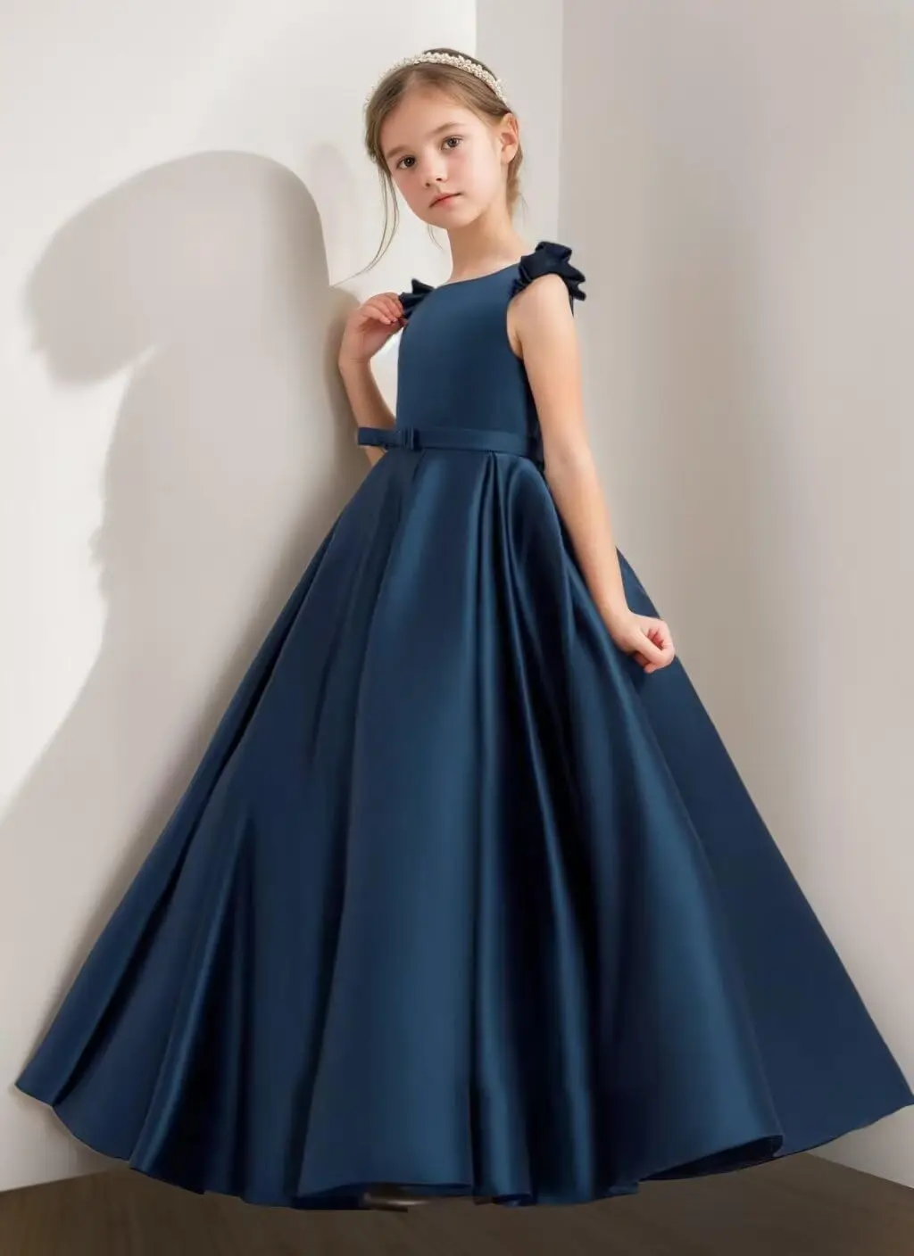 Satin Flower Girl Dress， Round Neck Princess Birthday Party Ball Dress, Girl Sleeveless Formal Evening Communion Dress, with Bow