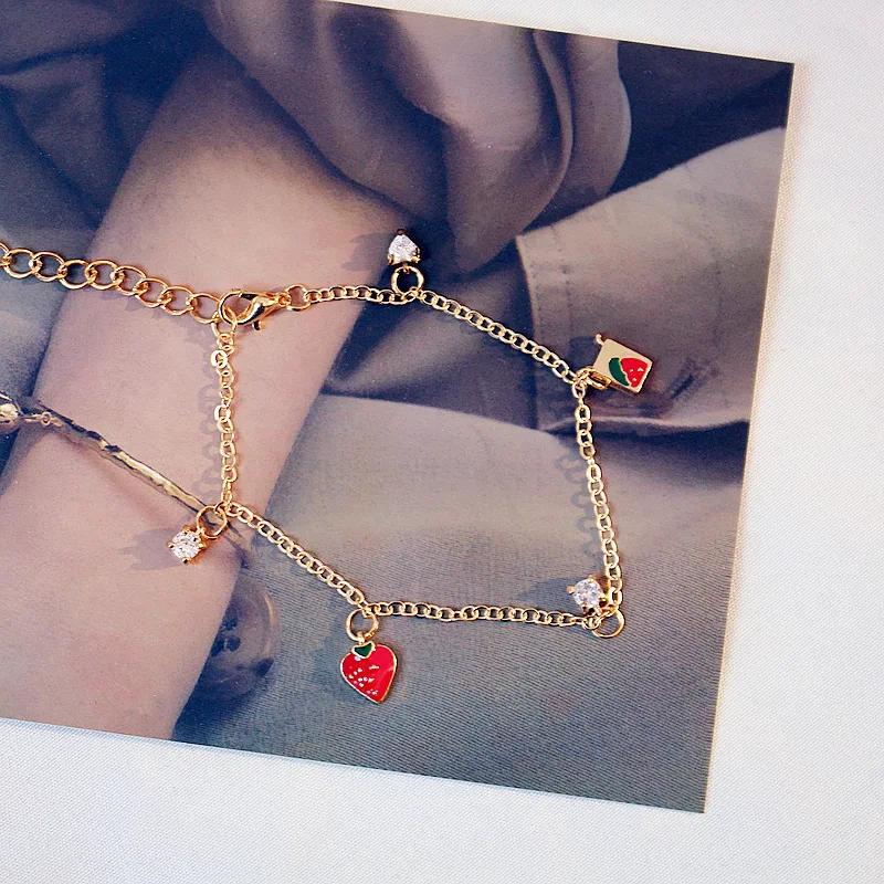 Korean New Girl Red Strawberry Charms Bracelet 2023 Trendy Zircon Small Fresh Student Heart Bracelets For Women Friendly Gift