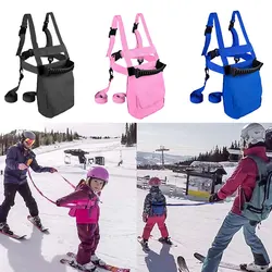 Çocuklar kayak ve Snowboard koşum eğitmen öğretim kayak yürüyor temelleri tasma ekipmanları yamaçları aksesuarları erkek ve kız için