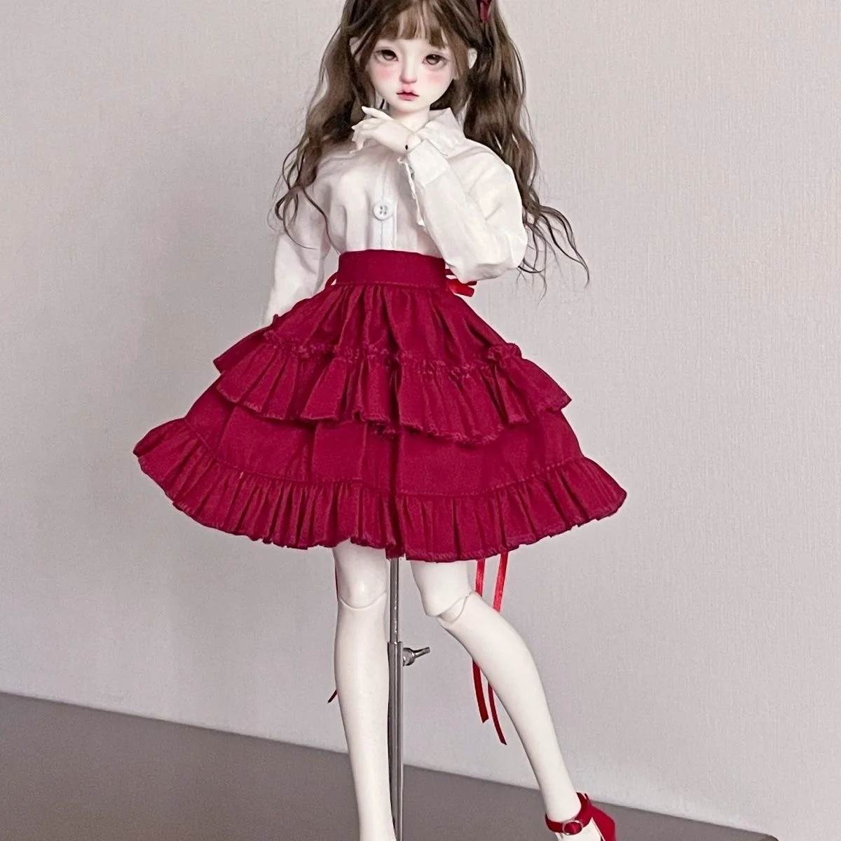 ملابس دمى BJD مناسبة لمقاس 1/4، تنورة قميص لطيفة، ملحقات الدمية (نقطتان)