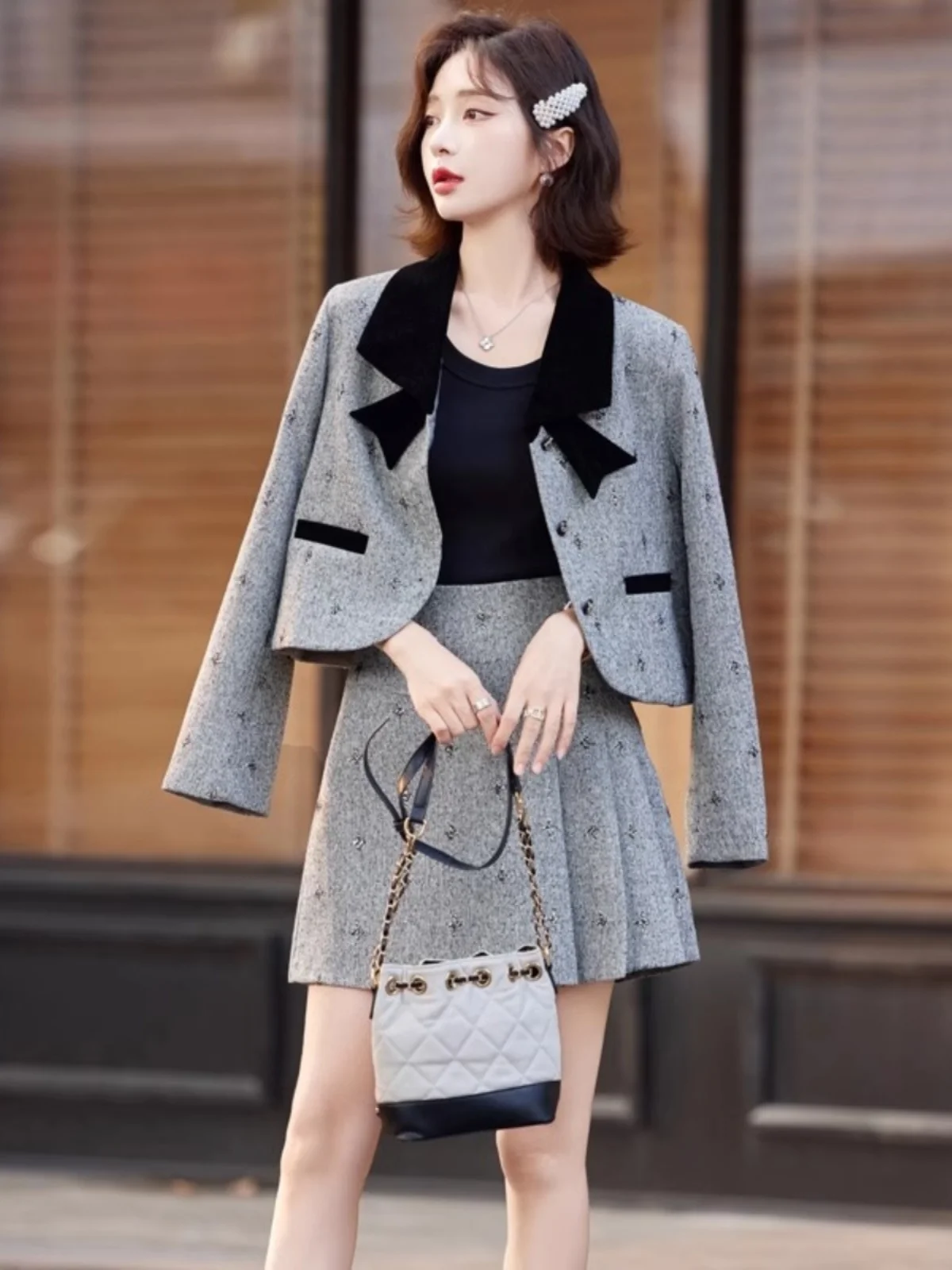 Tweed Outfit: Women's 2024 Autumn New Petite High-end Elegant Socialite Korean-style Youthful Short Skirt Two-piece Set Hot Sale