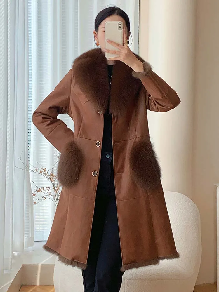 Abrigo de invierno de lujo con cuello de piel de zorro para mujer, abrigo elegante ajustado de piel de oveja auténtica, Chaqueta larga gruesa y cálida para oficina para mujer