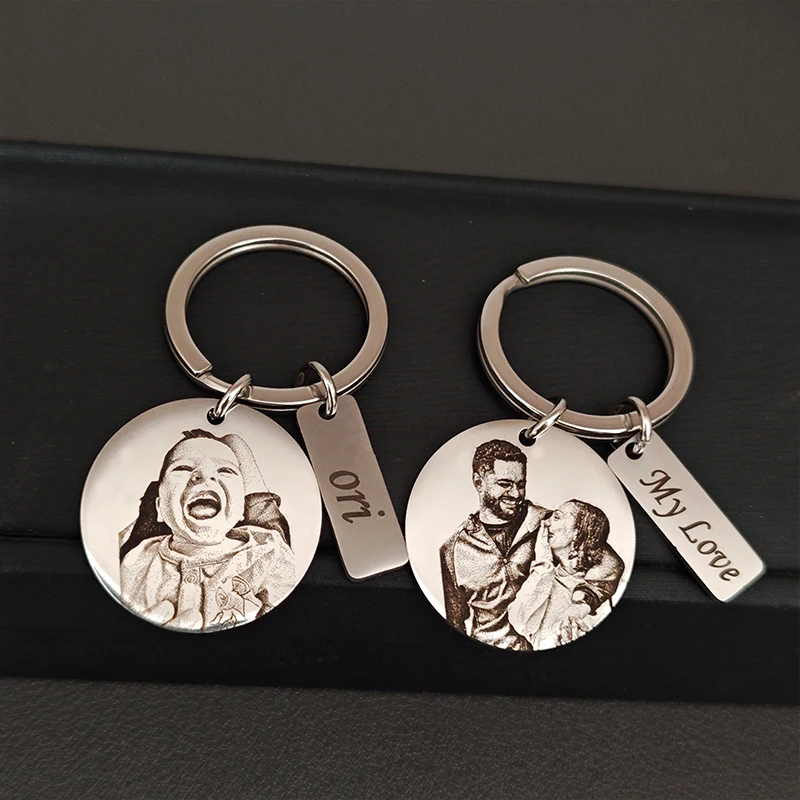 Personalized Couple Keychain Custom Photo Pendant Keychain & Nameplate Stainless Steel Portrait Memory Jewelry Anniversary Gift