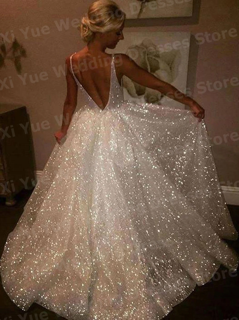 

2025 Shiny A Line Women's Wedding Dresses Charming Spaghetti Straps Bride Gowns Backless Sleeveless Customized Vestido De Novia