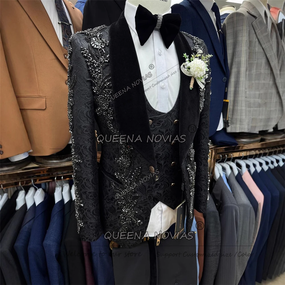 Luxury Beaded Embroidered Mens Suit Attire For Wedding Velvet Shawl Lapel Prom Blazers Customized 3 Piece Flroal Groom Tuxedos