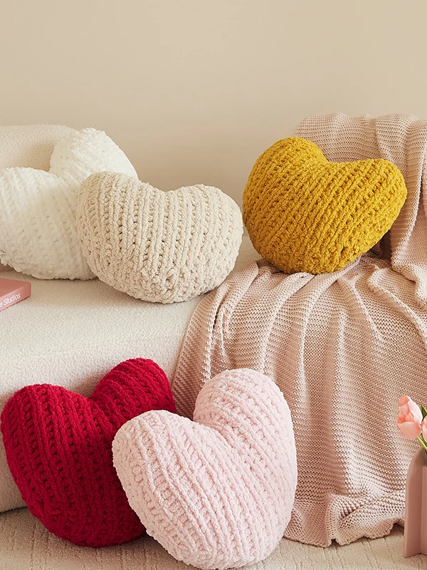 

2025 New Heart aped Pillow Pink Red Sofa Decorative Pillow for Girls Bedroom Photoaphy Window Cuion Polyester Fiber