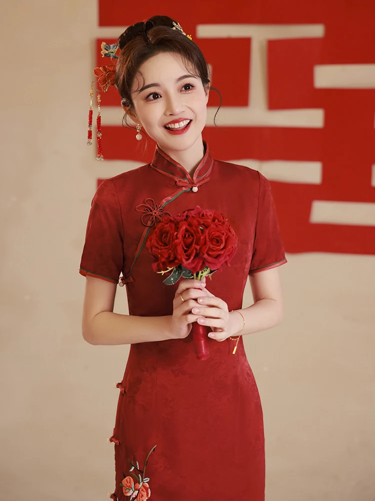 

Красное молодежное свадебное платье с низким разрезом и коротким рукавом в ретро-стиле для помолвки и церемонии тостов