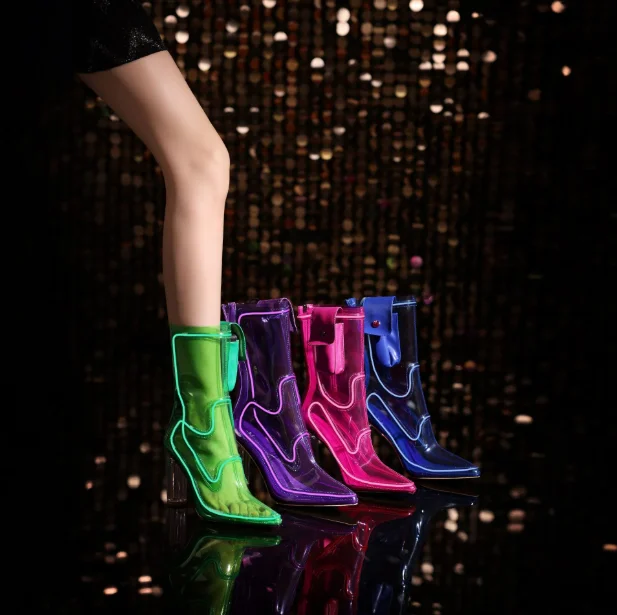 Image of LED-Leuchtende Transparente PVC-Stiefeletten YK2 für Damen mit Blockabsatz und Spitzer Zehenpartie für Halloween-Party und Bühne BootF491