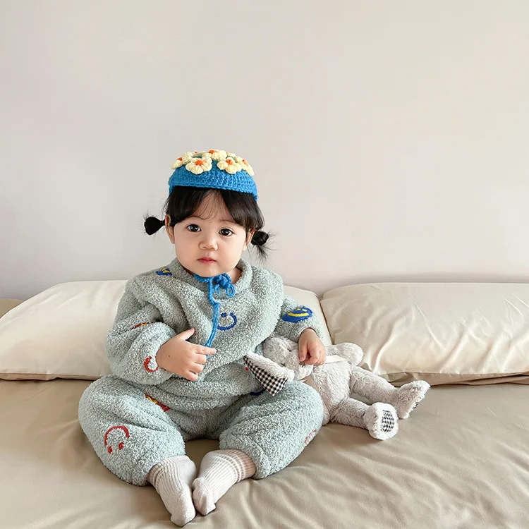 

Baby's plush warm home clothes two-piece set Autumn and winter boys and girls' cartoon lovely pajamas home set