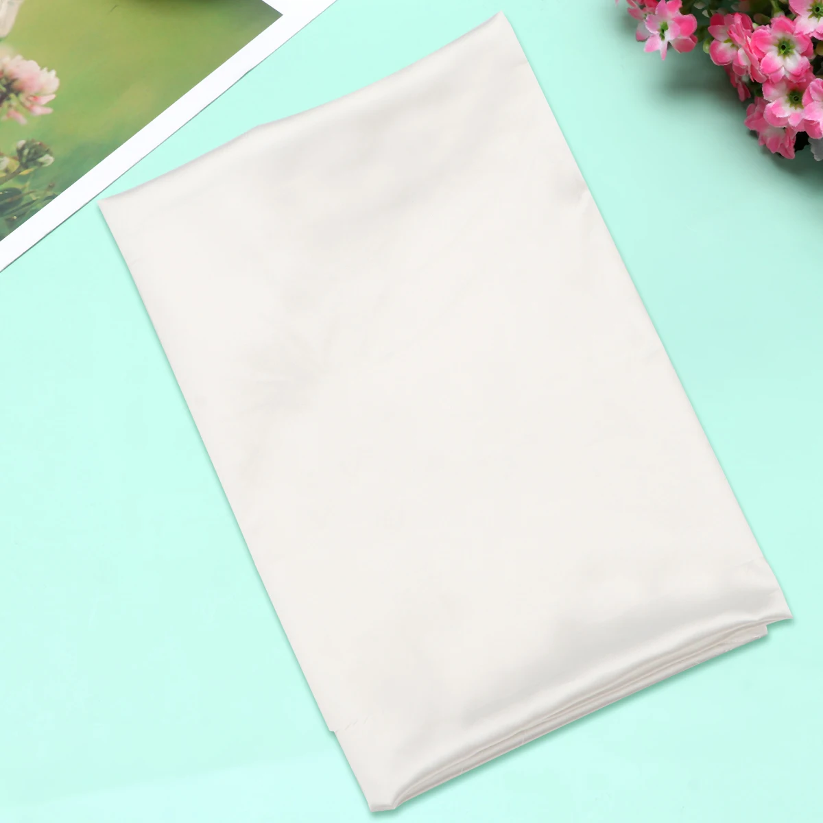 

1Pcs Photography Background Cloth White Simulation Silk Pure Color 100x75cm Professional Photo Backdrop Non Reflective Live