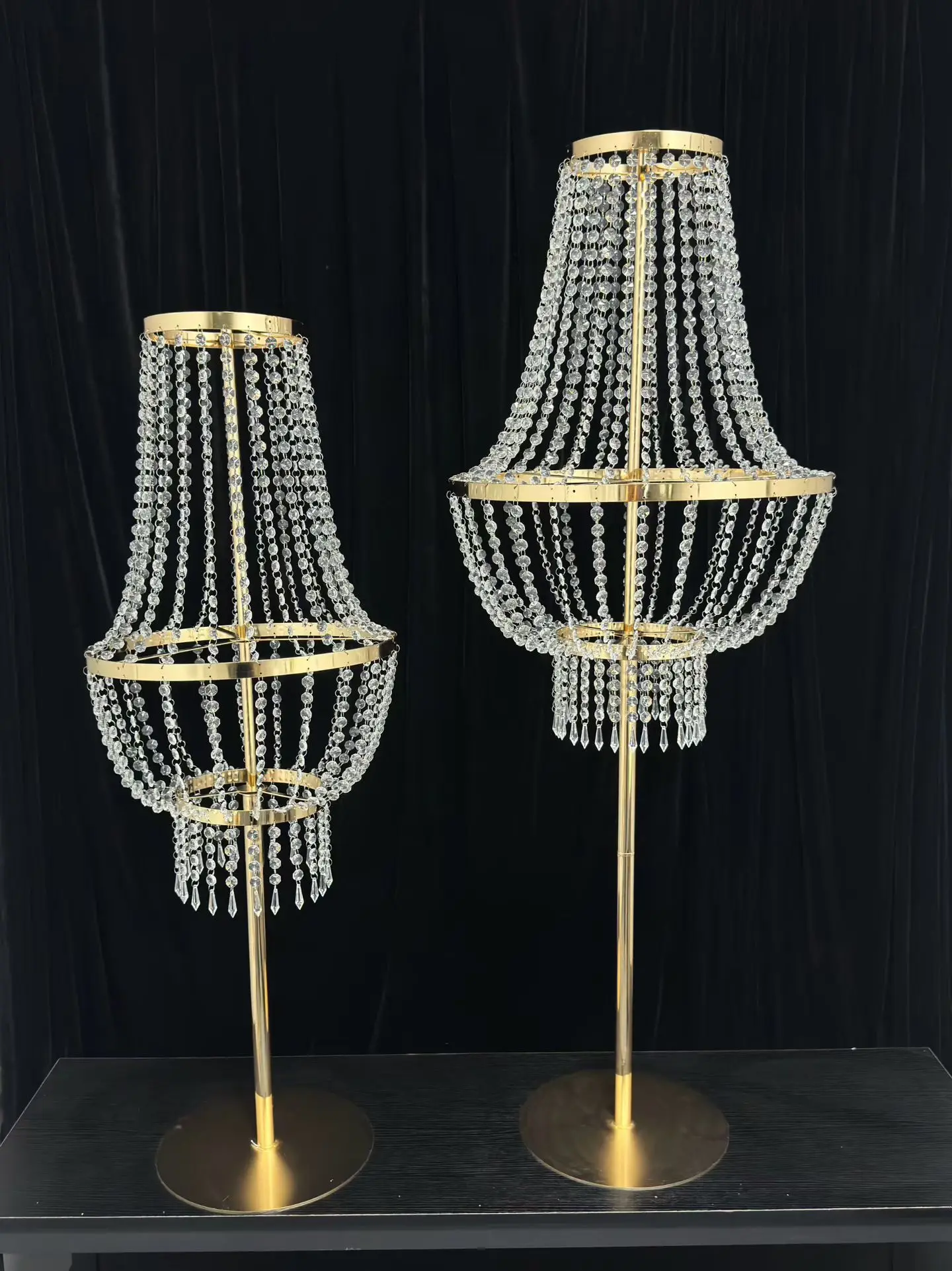 6 Stück Hochzeits-Goldmetall-Blumenrahmen Kristall-Straßenlampenrahmen Goldene Tischlampe für Hochzeitsdekoration – Detail 3